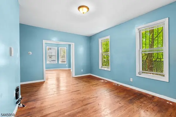 681 S 11th St #3, Newark City, NJ 07103