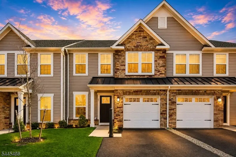 49 Owen Ct, Somerset, NJ 08873 - #1
