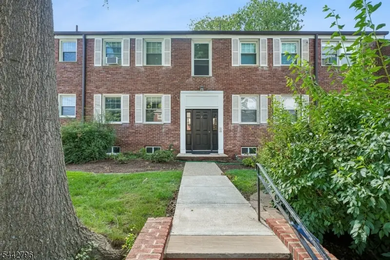 349 Bloomfield Ave #10, Verona, NJ 07044 - #3