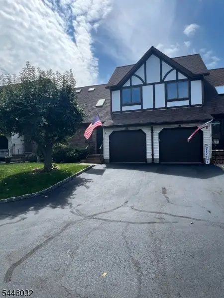 32 Adler Ct, Rockaway, NJ 07866 - #1