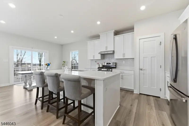 22 Oakwood Blvd, Union, NJ 08827 - #3