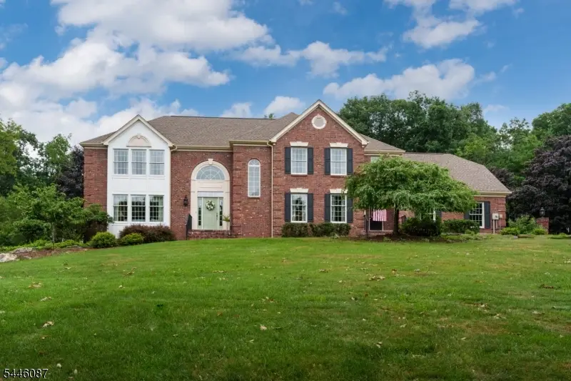 17 Shy Creek Rd, Pittstown, NJ 08867 - #1