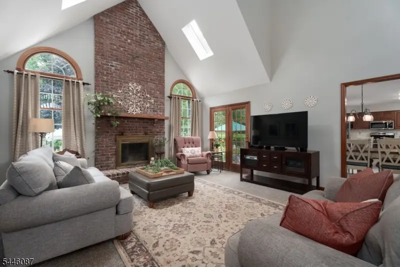 17 Shy Creek Rd, Pittstown, NJ 08867 - #3