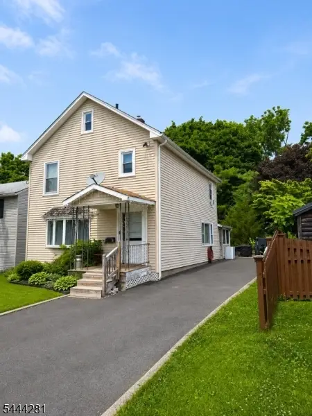 9 Chestnut St, Sussex, NJ 07461 - #1
