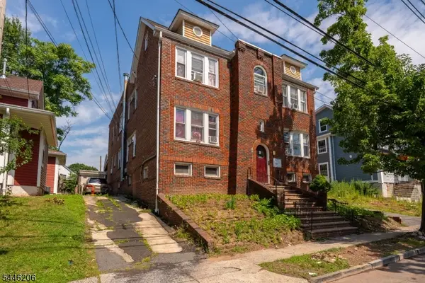 77 40th St, Irvington Twp., NJ 07111