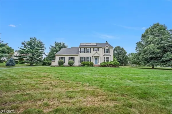 39 Meadowview Dr, Lopatcong Twp., NJ 08865