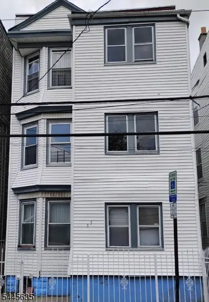333 S 19th St #3, Newark City, NJ 07103