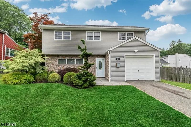 81 Summit Ave, Butler, NJ 07405 - #1