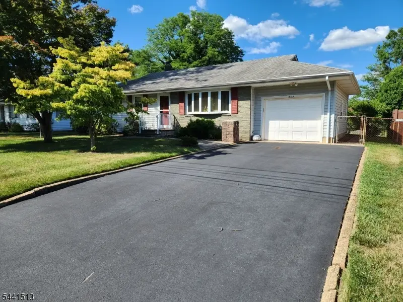 615 Ashland Rd, Middlesex, NJ 08846 - #1