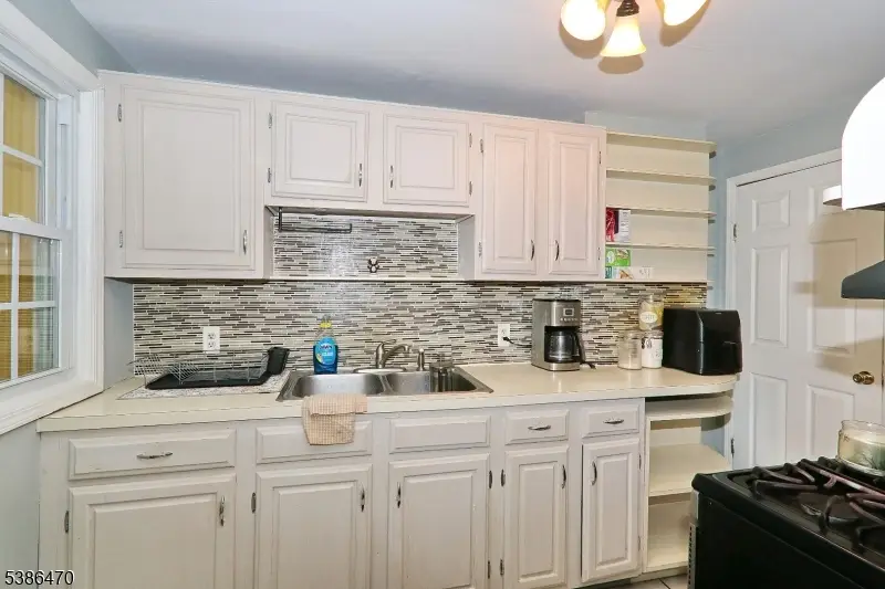 689 Crescent Dr, Bound Brook, NJ 08805 - #3