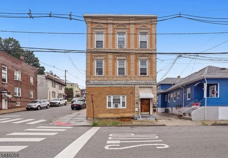 83 Westminster Pl, Garfield, NJ 07026 - #1