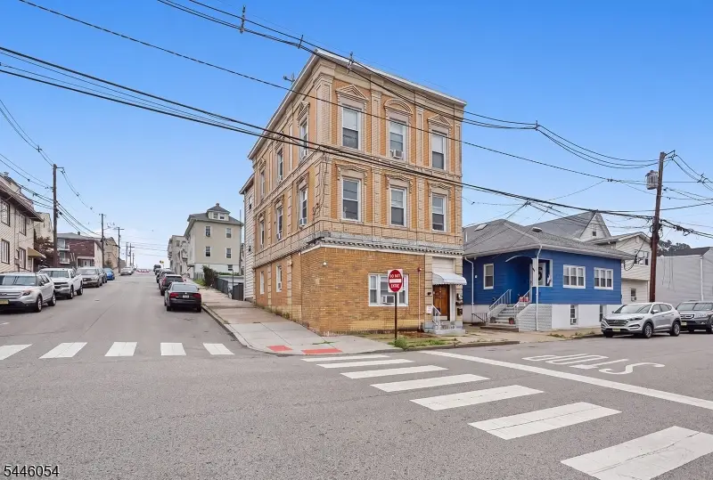 83 Westminster Pl, Garfield, NJ 07026 - #3