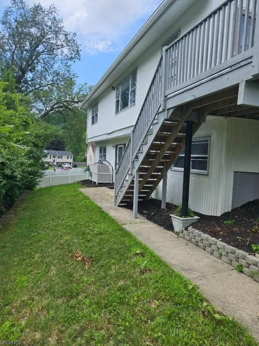 25 Ivy Pl, Glenwood, NJ 07418 - #2