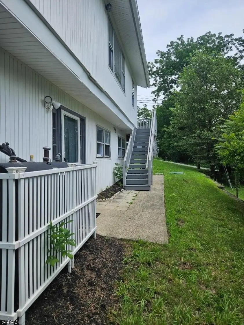 25 Ivy Pl, Glenwood, NJ 07418 - #3