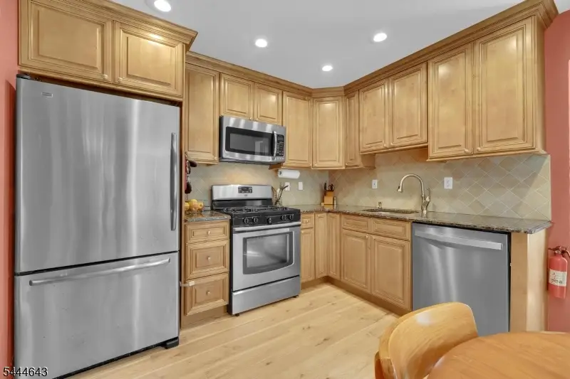1430 Magnolia Ln, Branchburg, NJ 08876 - #2