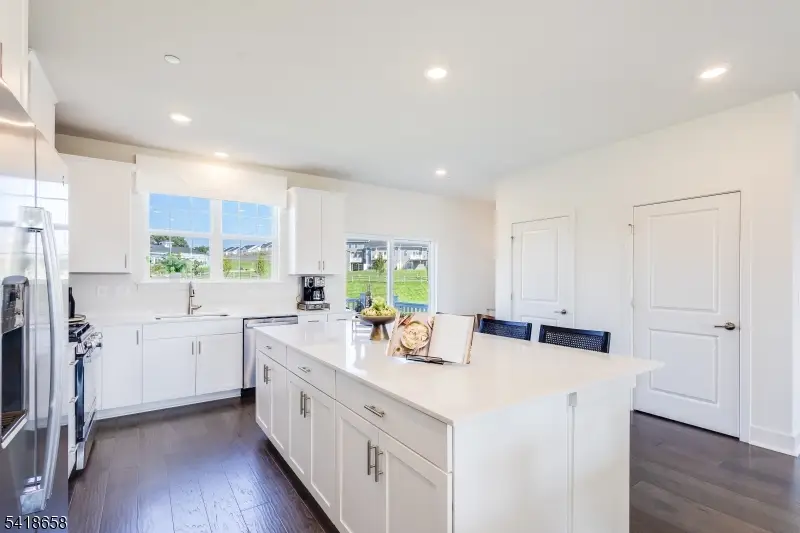 83 Eastwood Ter, East Hanover, NJ 07936 - #3