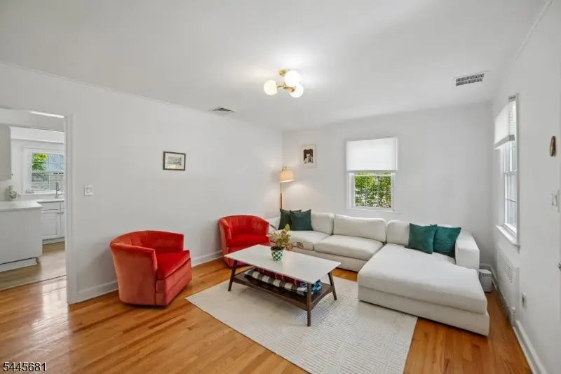 37 Knollwood Ave, Madison, NJ 07940 - #3