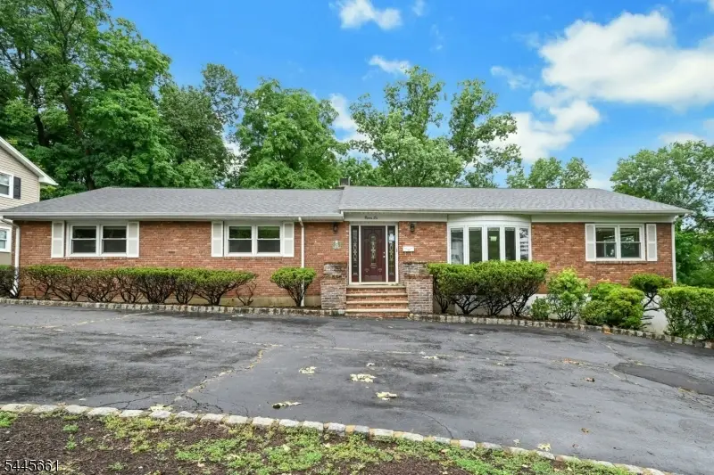 26 Alpine Dr, Packanack Lake, NJ 07470 - #1