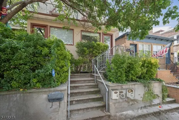 6 Carroll Pl, Weehawken Twp., NJ 07086