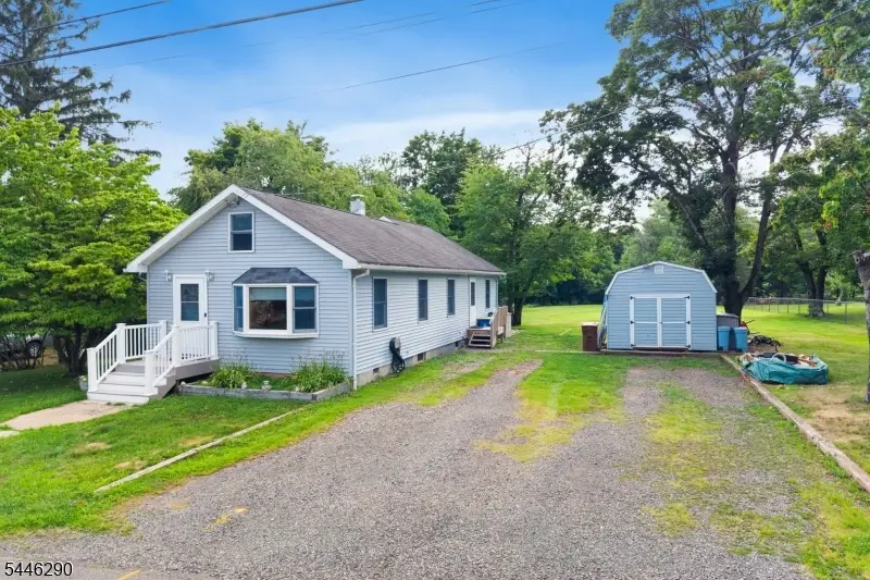 174 Maple St, Bradley Gardens, NJ 08807 - #2