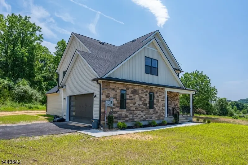 5 Emerald Dr, Hardyston, NJ 07419 - #2