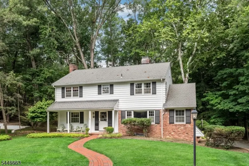 570 Bennington Ter, Ridgewood, NJ 07450 - #1
