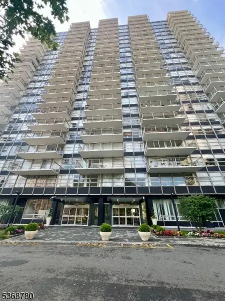 6050 Kennedy Blvd, West New York, NJ 07093 - #1