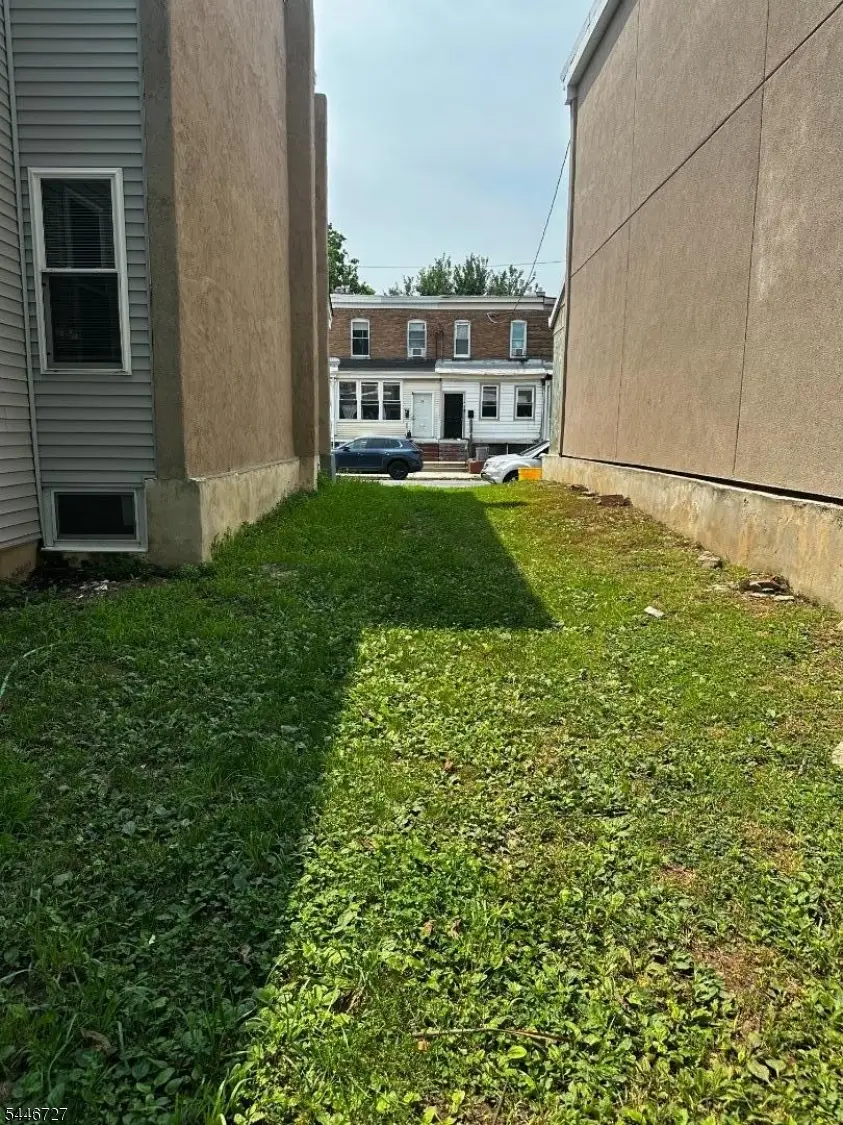 22 Adella Ave, Hamilton, NJ 08609 - #2