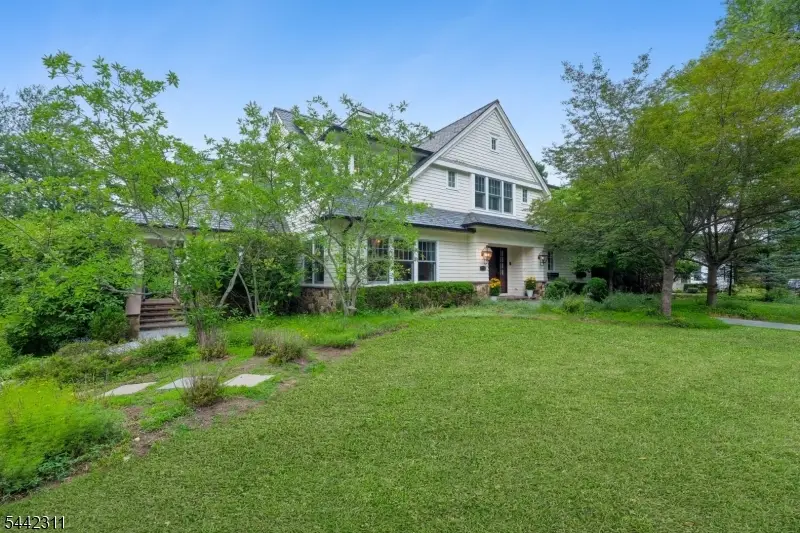 281 Long Hill Dr, Short Hills, NJ 07078 - #3