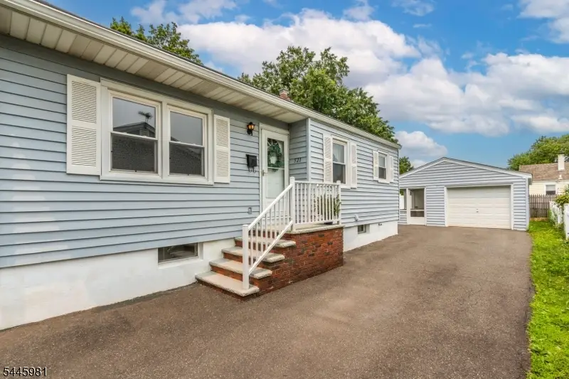 521 Dalay Pl, Bound Brook, NJ 08805 - #2