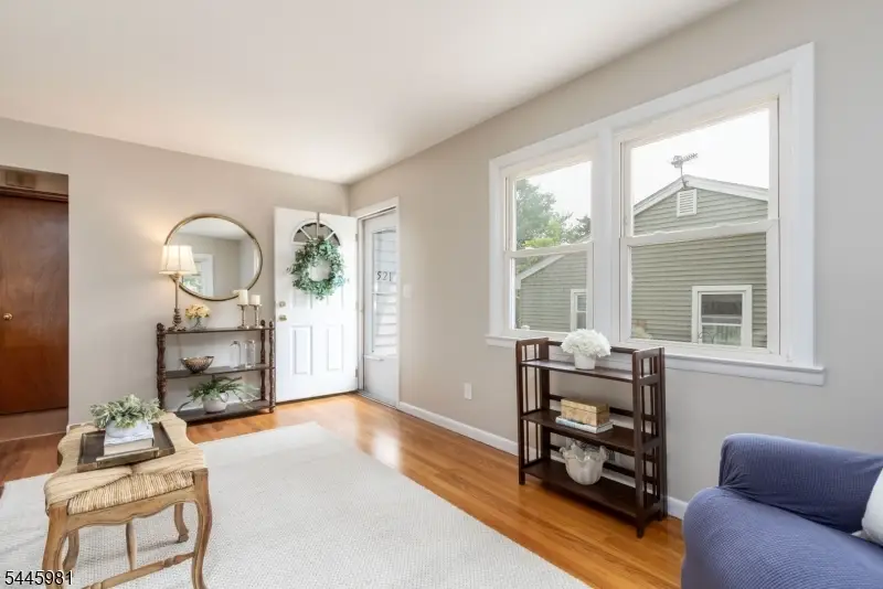 521 Dalay Pl, Bound Brook, NJ 08805 - #3