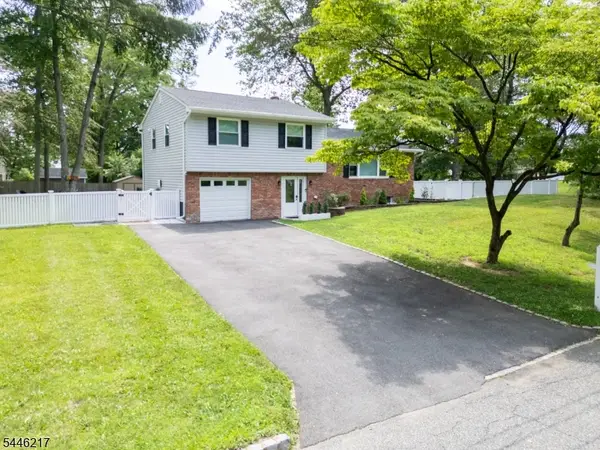 32 Headley Ave, Morris Plains Boro, NJ 07950