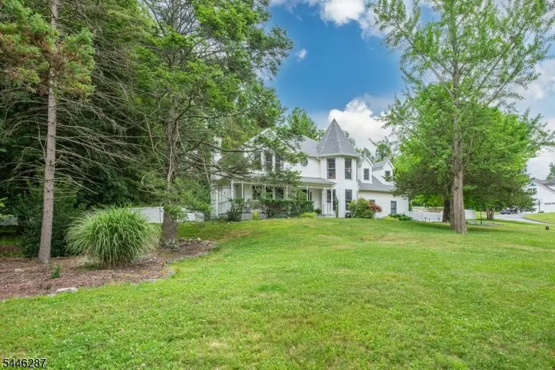 1 Victoria Pines Ln, Andover, NJ 07848 - #2