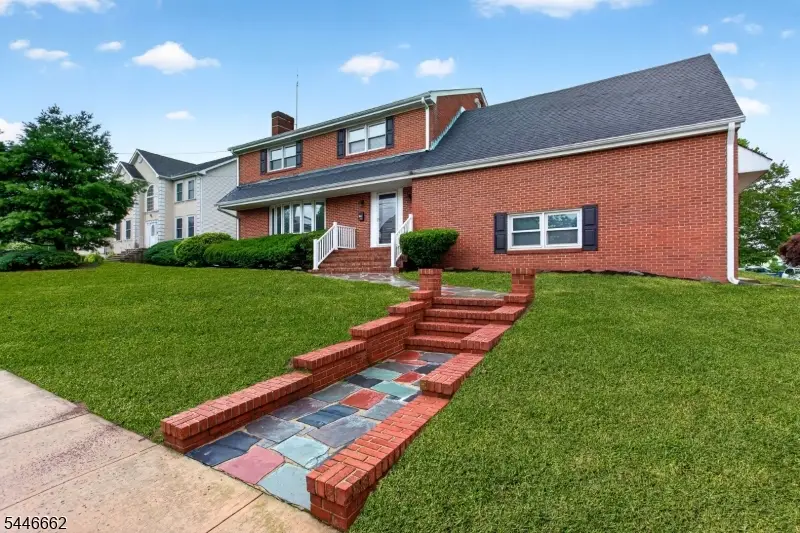 22 Franklin Blvd, Franklin, NJ 08873 - #1