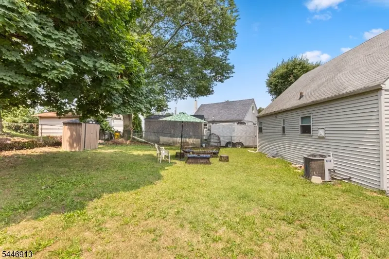 9 Soloff Dr, Hamilton, NJ 08610 - #2