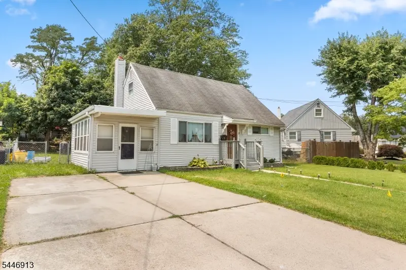 9 Soloff Dr, Hamilton, NJ 08610 - #3