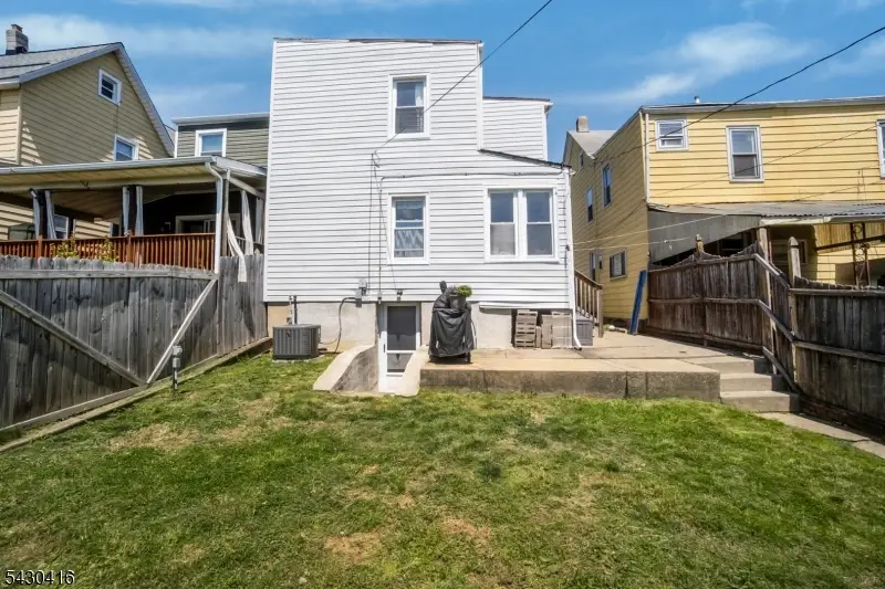 62 Lewis St, Phillipsburg, NJ 08865 - #2