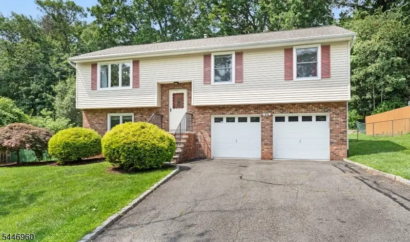8 Reidar Dr, Succasunna, NJ 07876 - #1