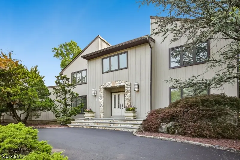 11 Maywood Ct, North Caldwell, NJ 07006 - #2
