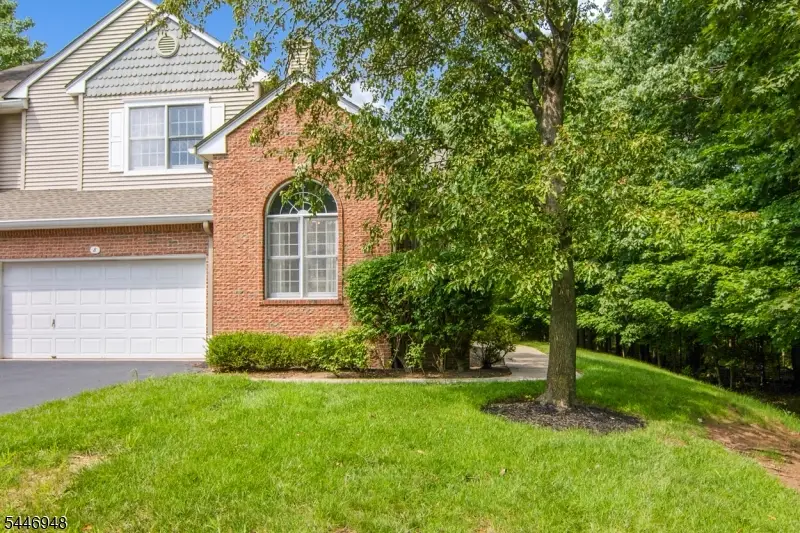 8 Clements Ct, Roseland, NJ 07068 - #3