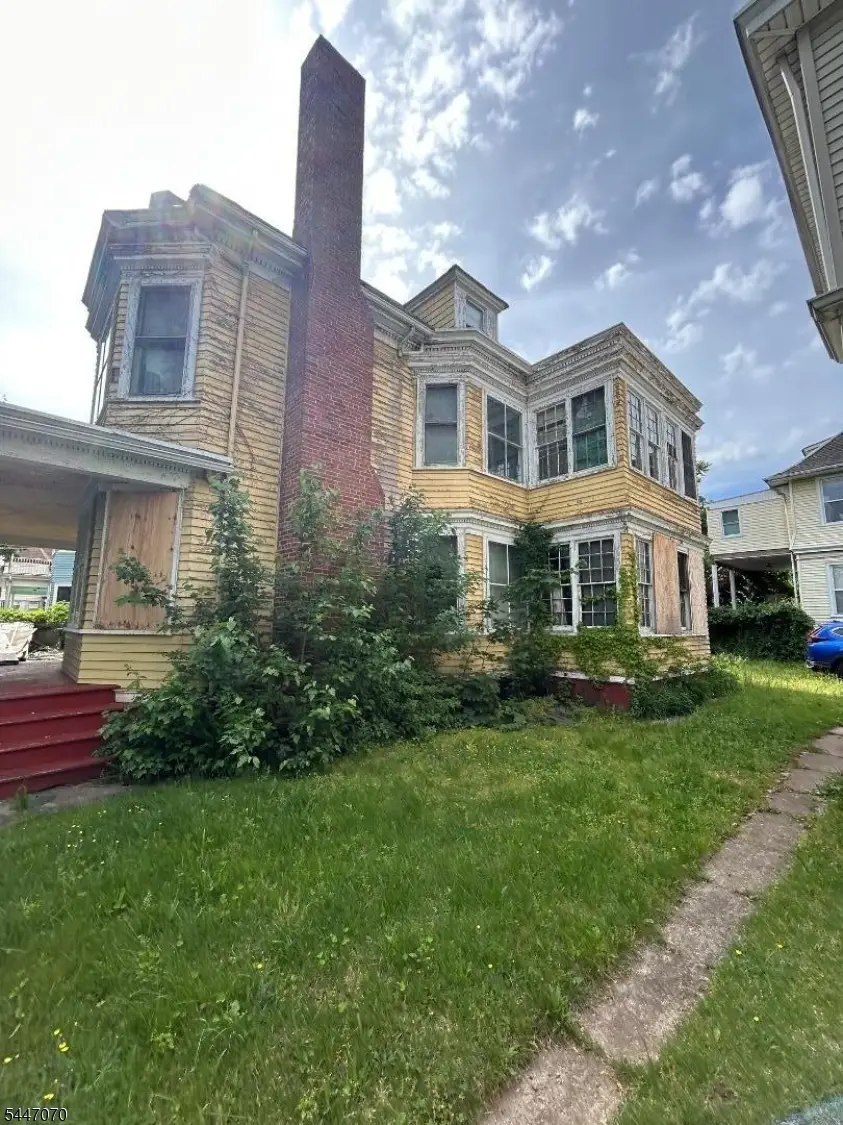 624 14th Ave, Paterson, NJ 07504 - #2