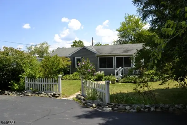 238 Fairview Ave, Hampton Twp., NJ 07860