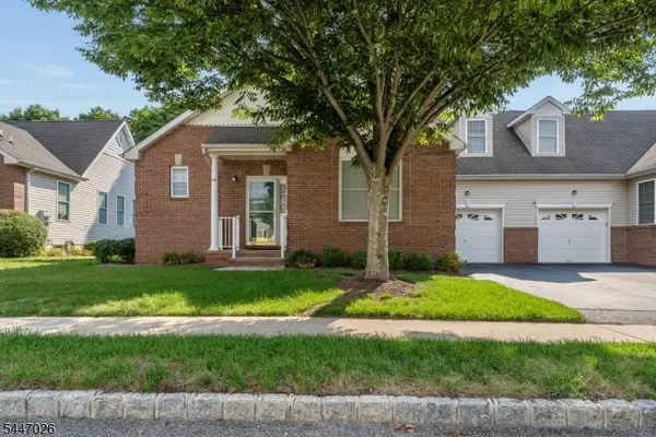 26 Indian Plantation St, Raritan Twp., NJ 08822