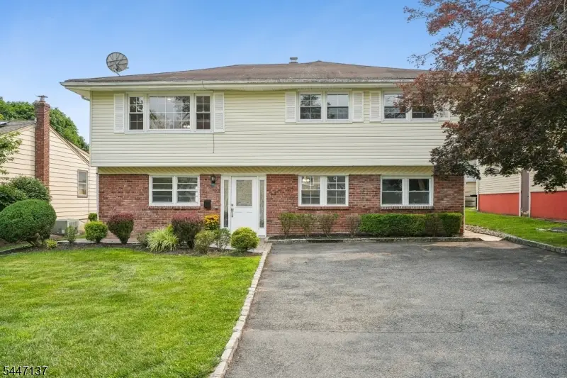 14 Mellon Ave, Pleasantdale, NJ 07052 - #2