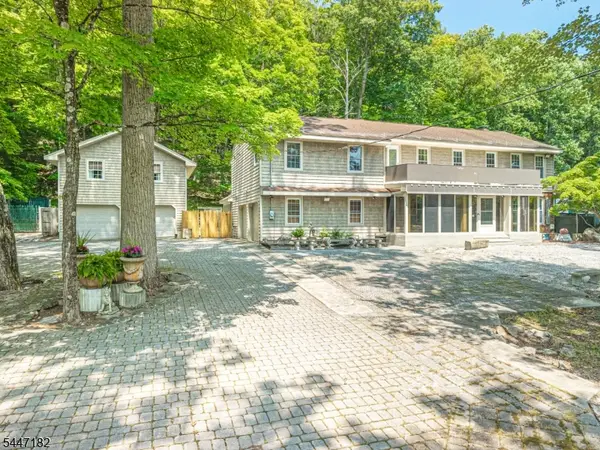 90 Emmans Rd, Roxbury Twp., NJ 07852