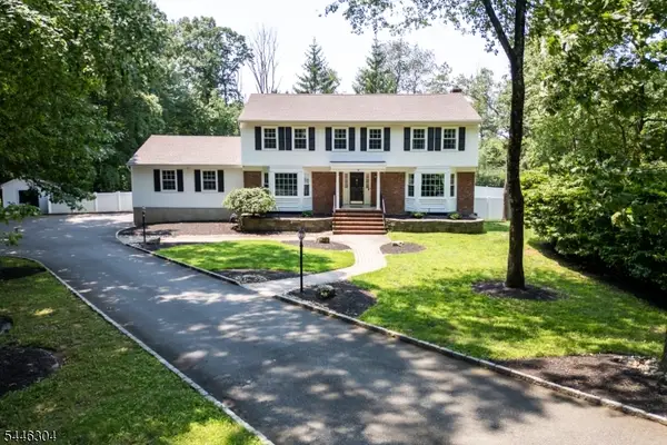 2 Hemlock Ln, Roxbury Twp., NJ 07836