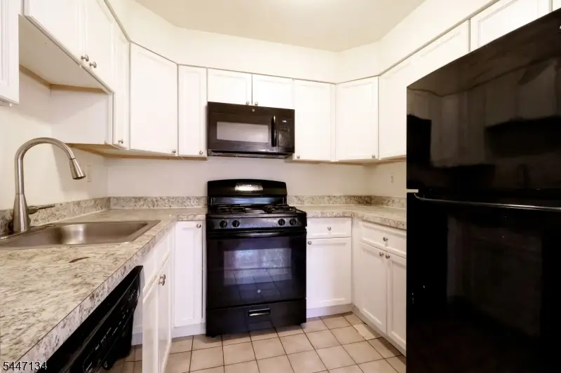 14-18 Lawrence St #3A, Watsessing, NJ 07003 - #3
