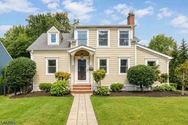 21 Duchamp Pl, Chatham Boro, NJ 07928