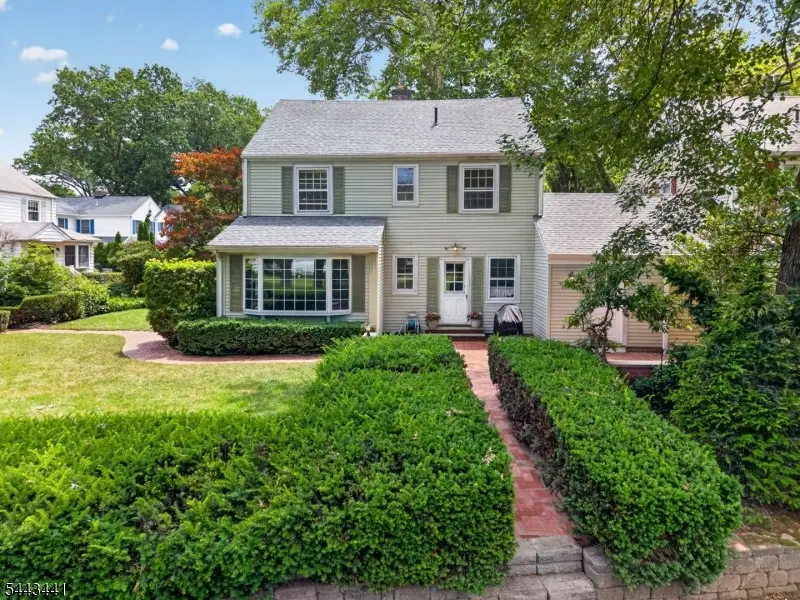 11 Burlington Pl, Fair Lawn, NJ 07410 - #1