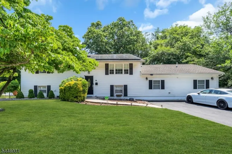 14 Arlington Dr, Howell, NJ 07731 - #1